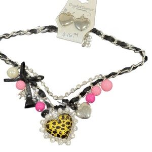 Necklace and earring set